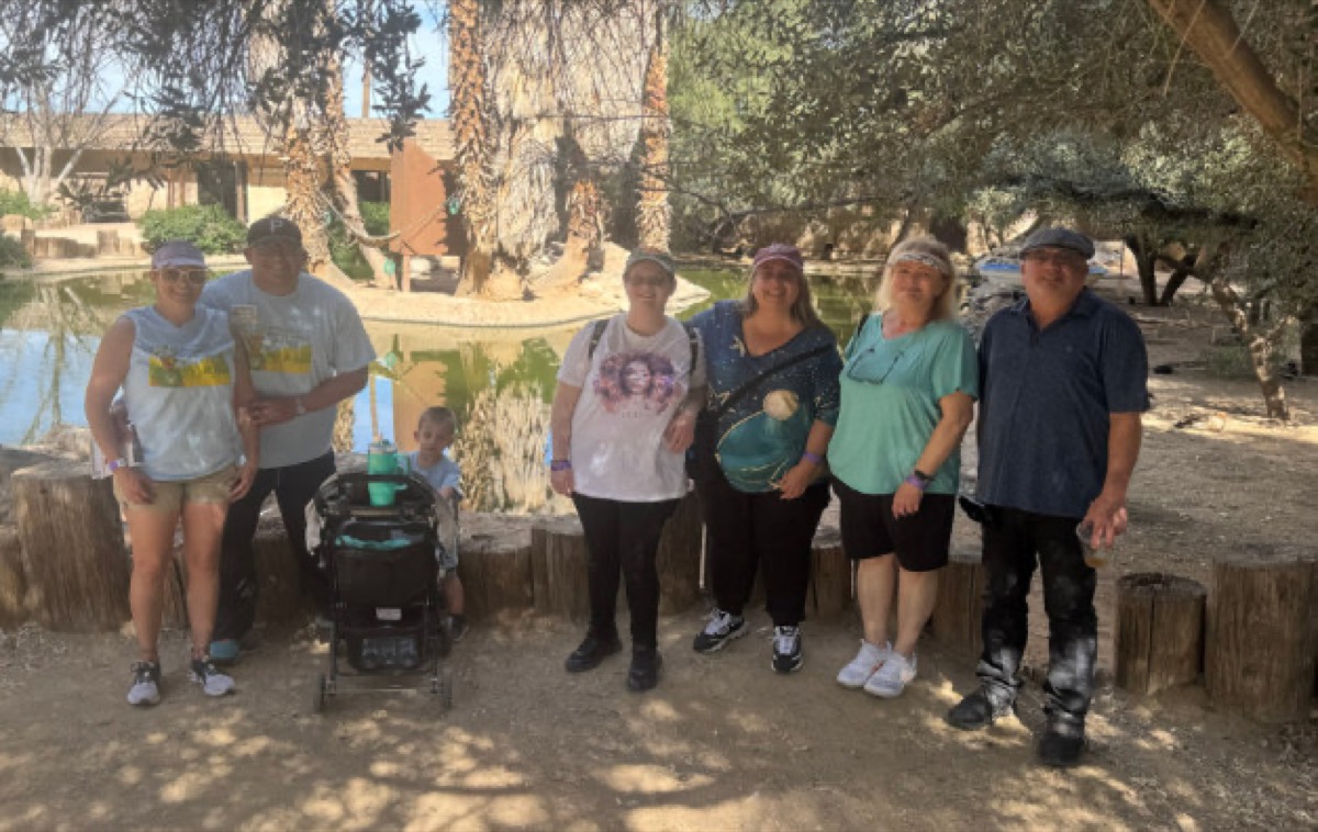 Elks families gathered together at Wildlife World Zoo
